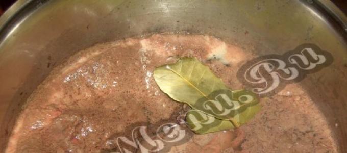 Come preparare il patè di fegato con zenzero e prugne secche