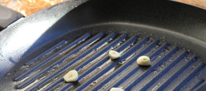 Gegrilltes Hähnchen – Schritt-für-Schritt-Marinadenrezepte und Kochtechnik im Ofen, in der Mikrowelle oder in der Pfanne